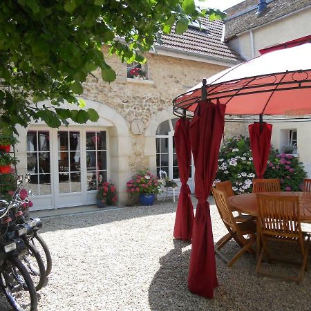 Les Mille Et Une Pierres Mareuil-le-Port Екстериор снимка